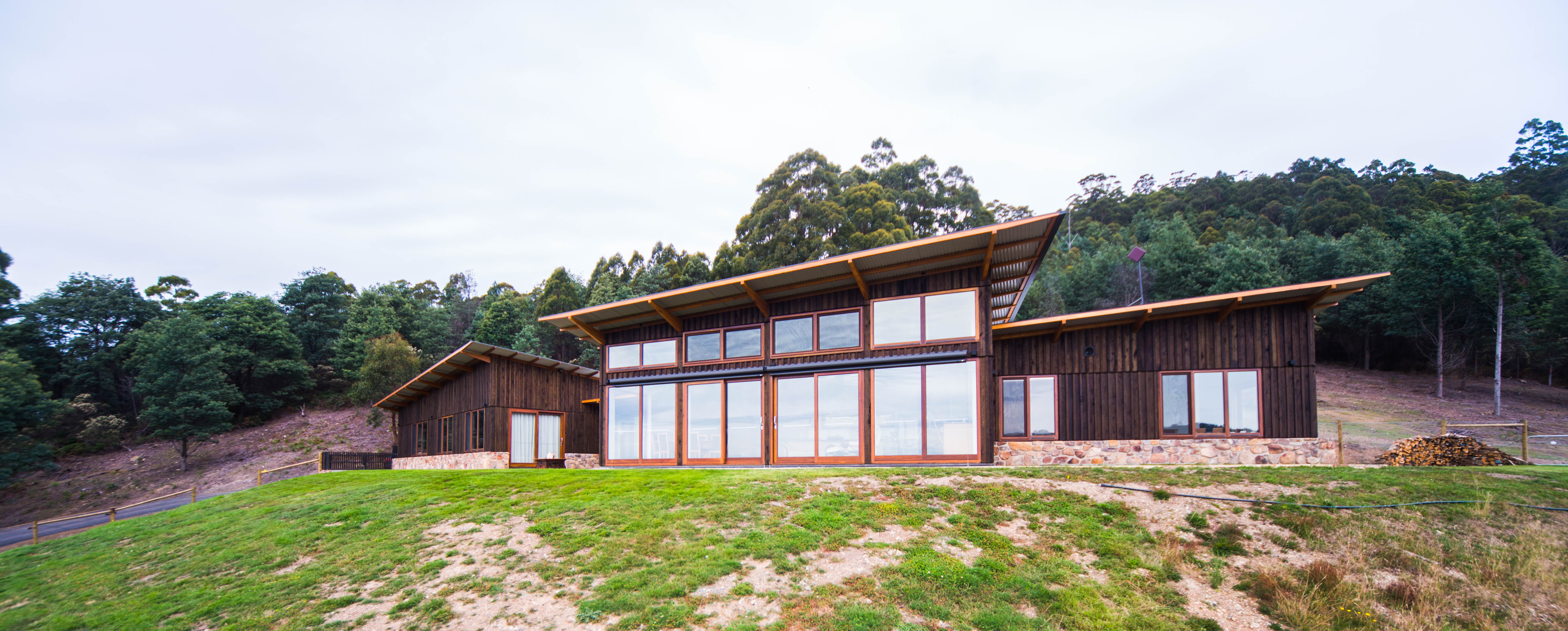 Photo of the front of the Tuft house